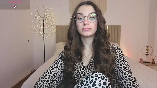 Snapshot of Real_cutie1 chatting on April 25, 2026, 1:41 pm Real cutie1 online show from April 25, 2026, 1:41 pm
