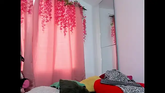 lanastone86 online show from October 8, 2025, 12:58 pm