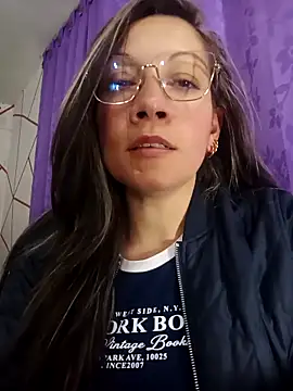 Snapshot of Chriss_girl_of_imaginatio chatting on December 2, 2025, 11:11 pm Chriss girl of imaginatio online show from December 2, 2025, 11:11 pm