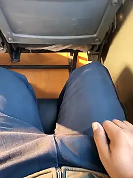 Snapshot of mysticeyes_backup chatting on November 14, 2025, 2:43 am mysticeyes backup online show from November 14, 2025, 2:43 am