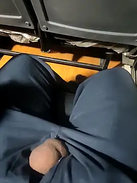 Snapshot of mysticeyes_backup chatting on December 1, 2025, 12:32 pm mysticeyes backup online show from December 1, 2025, 12:32 pm