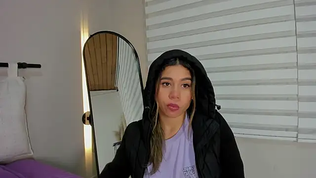 Snapshot of Rachell_criss chatting on December 4, 2025, 4:33 am Rachell criss online show from December 4, 2025, 4:33 am