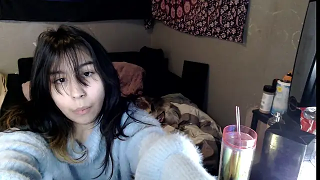 London Ray online show from November 12, 2025, 10:15 am