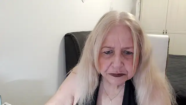 SusiLifeXXX online show from May 28, 2026, 8:06 pm