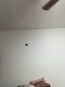 Nia Desire online show from December 2, 2025, 5:57 am