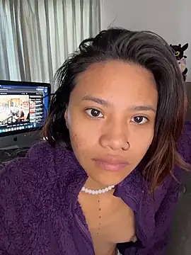 Nia Desire online show from February 10, 2026, 2:32 pm