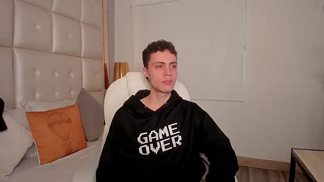 dark sun302 online show from September 8, 2025, 9:36 pm