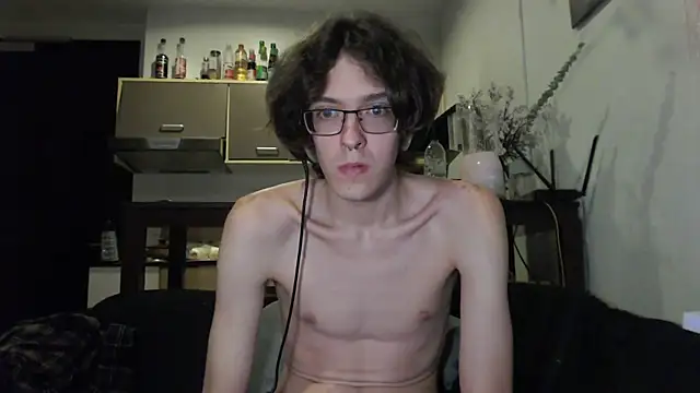 Snapshot of LovesomeCookie chatting on September 13, 2025, 1:44 pm LovesomeCookie online show from September 13, 2025, 1:44 pm