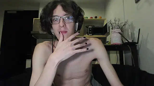 Snapshot of LovesomeCookie chatting on October 7, 2025, 2:03 pm LovesomeCookie online show from October 7, 2025, 2:03 pm