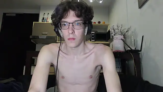 Snapshot of LovesomeCookie chatting on October 11, 2025, 12:04 pm LovesomeCookie online show from October 11, 2025, 12:04 pm