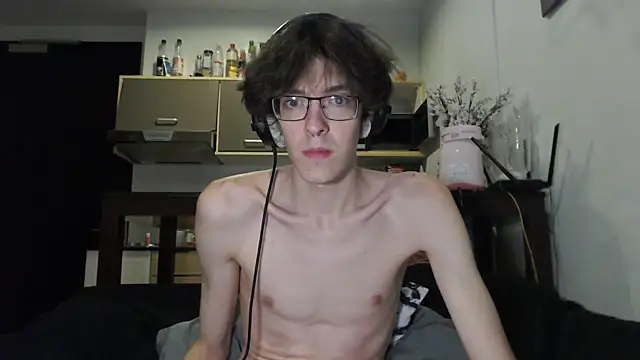 Snapshot of LovesomeCookie chatting on October 12, 2025, 4:50 pm LovesomeCookie online show from October 12, 2025, 4:50 pm