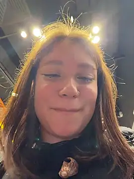 Snapshot of lucy-joy chatting on June 16, 2026, 10:18 am lucy-joy online show from June 16, 2026, 10:18 am
