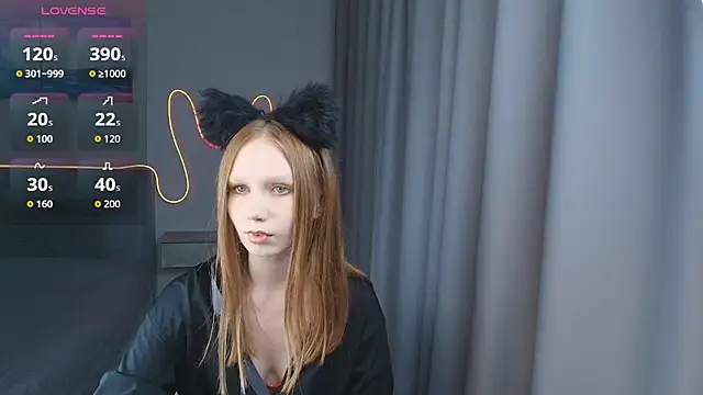 Snapshot of FoxyMira chatting on September 23, 2025, 1:25 pm FoxyMira online show from September 23, 2025, 1:25 pm