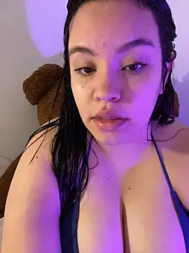 Emily Taylor2 online show from October 16, 2025, 2:01 am