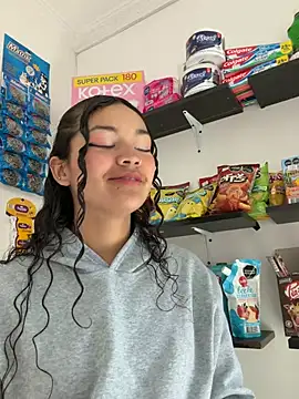 Camilla Miller01 online show from April 15, 2026, 7:43 pm