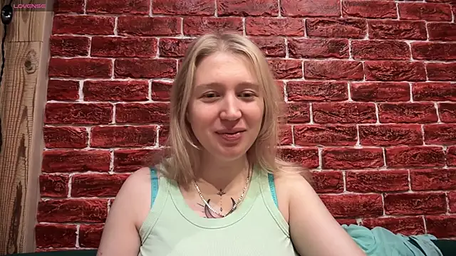 CitrusBlissss online show from November 22, 2025, 2:43 am