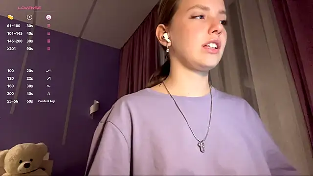 LinaMoonBlessed online show from October 30, 2025, 12:28 pm