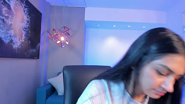 AidaJones online show from October 16, 2025, 11:22 am