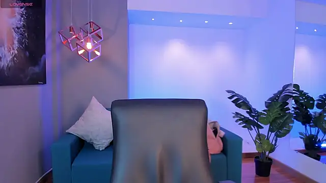 AidaJones online show from November 23, 2025, 12:05 pm