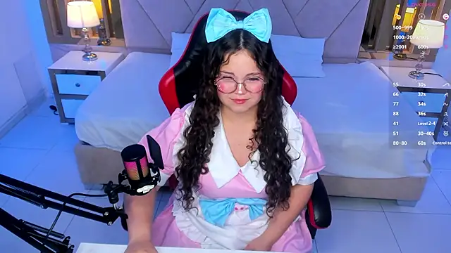 ShylySweet online show from December 1, 2025, 5:34 am