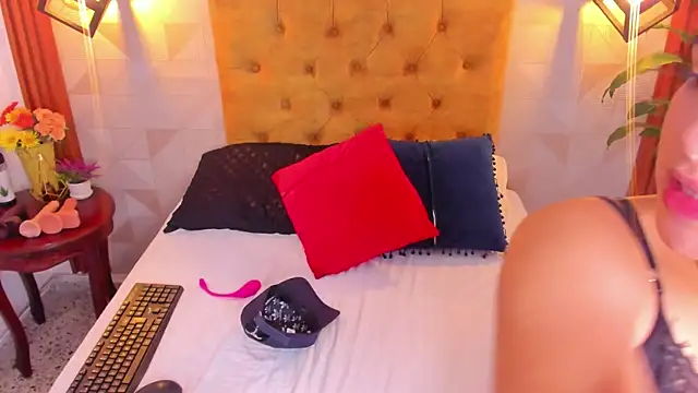 violet sweet19 online show from April 14, 2026, 12:00 pm