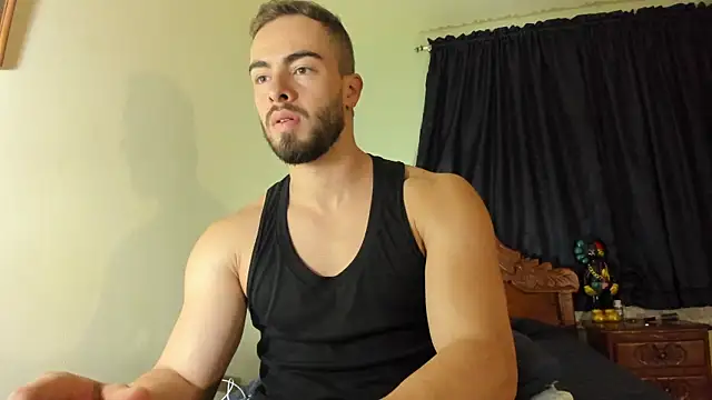 Snapshot of MaxDell chatting on November 13, 2025, 1:26 am MaxDell online show from November 13, 2025, 1:26 am