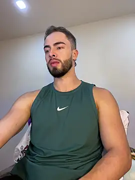 MaxDell online show from February 17, 2026, 4:42 am