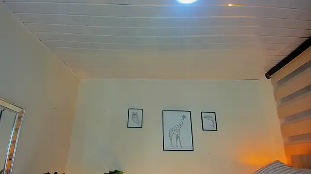 LusyKitty online show from September 9, 2025, 3:22 pm