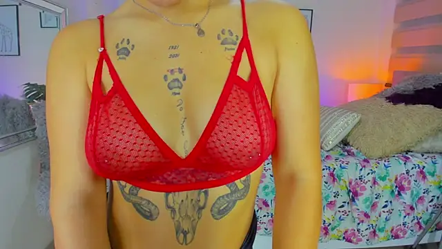 LusyKitty online show from September 16, 2025, 3:24 pm