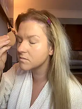 Charleigh xx online show from November 11, 2025, 11:54 am