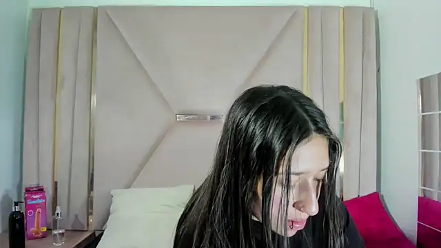 venusmorgan online show from September 17, 2025, 4:30 pm