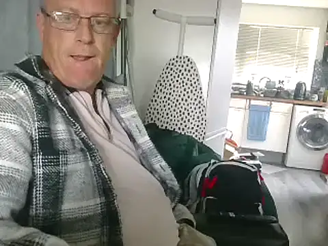 hefin18 online show from February 2, 2025, 2:13 pm