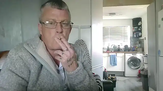 hefin18 online show from March 4, 2025, 2:42 pm