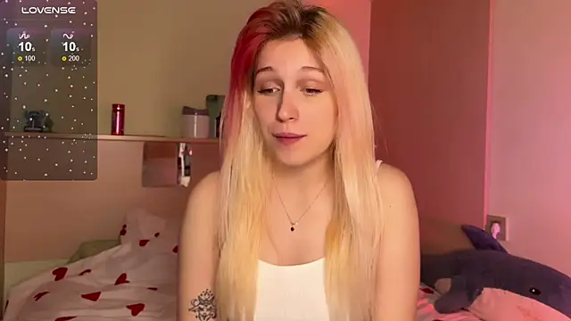  Annabel Myr  online show from October 12, 2025, 11:09 am