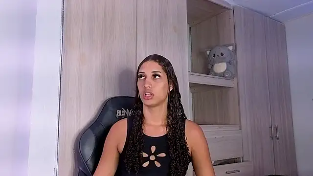 candice777 online show from March 25, 2026, 2:23 pm