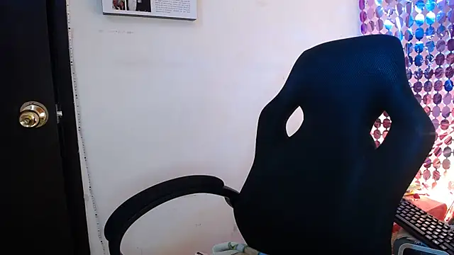 Nicol V online show from October 23, 2025, 4:45 am