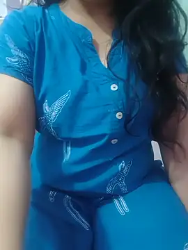 Snapshot of roshni_agrawal0 chatting on June 18, 2026, 7:52 am roshni agrawal0 online show from June 18, 2026, 7:52 am