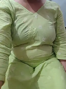 Snapshot of roshni_agrawal0 chatting on June 29, 2026, 9:59 am roshni agrawal0 online show from June 29, 2026, 9:59 am