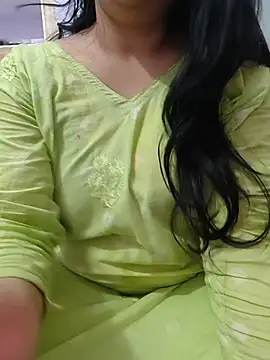 Snapshot of roshni_agrawal0 chatting on June 30, 2026, 4:46 am roshni agrawal0 online show from June 30, 2026, 4:46 am