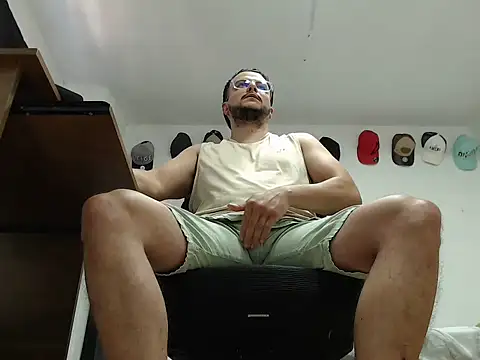 Snapshot of cloudsxxx chatting on January 14, 2026, 3:06 pm cloudsxxx online show from January 14, 2026, 3:06 pm