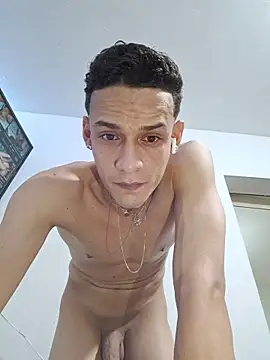 Ethanho0t online show from November 28, 2025, 8:28 am