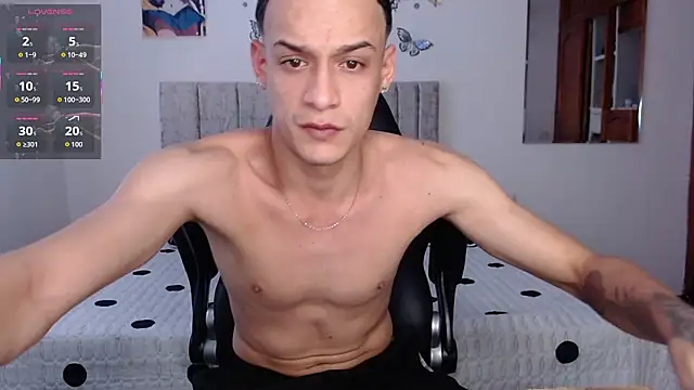 Snapshot of Ethanho0t chatting on February 11, 2026, 6:24 pm Ethanho0t online show from February 11, 2026, 6:24 pm