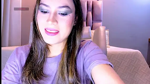 InnoocentLunaa online show from January 12, 2026, 1:33 am