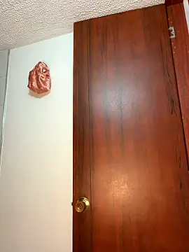 Sarahcutexoxox online show from March 4, 2026, 8:37 pm