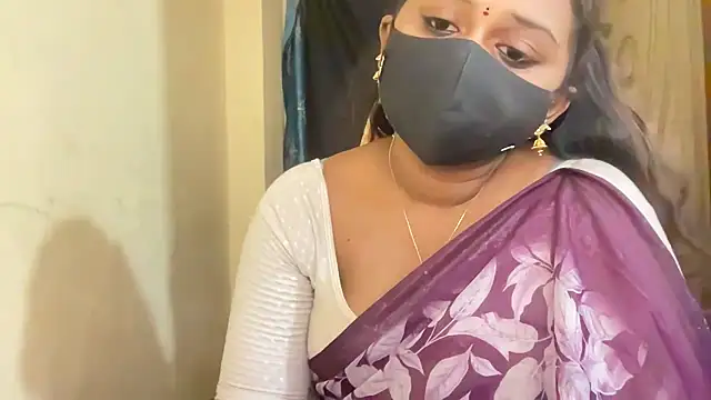 Snapshot of Pavani-Sexy chatting on February 19, 2026, 5:20 pm Pavani-Sexy online show from February 19, 2026, 5:20 pm