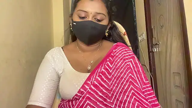 Snapshot of Pavani-Sexy chatting on February 21, 2026, 4:52 pm Pavani-Sexy online show from February 21, 2026, 4:52 pm