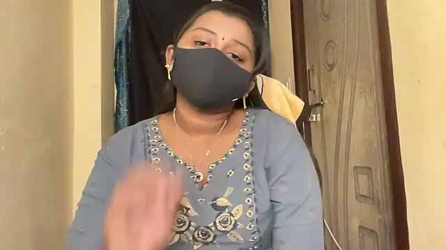 Snapshot of Pavani-Sexy chatting on February 27, 2026, 10:32 pm Pavani-Sexy online show from February 27, 2026, 10:32 pm