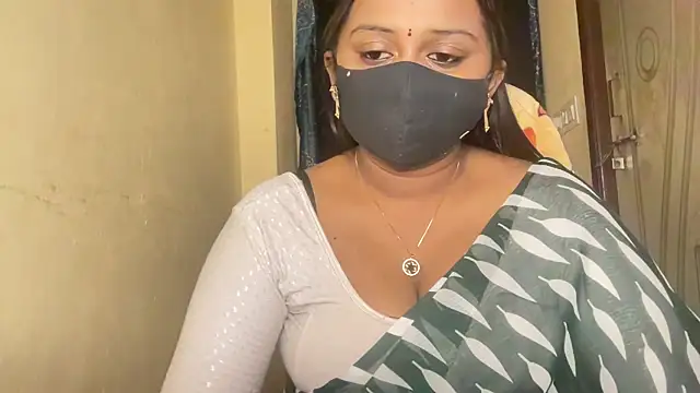 Snapshot of Pavani-Sexy chatting on March 1, 2026, 6:43 pm Pavani-Sexy online show from March 1, 2026, 6:43 pm