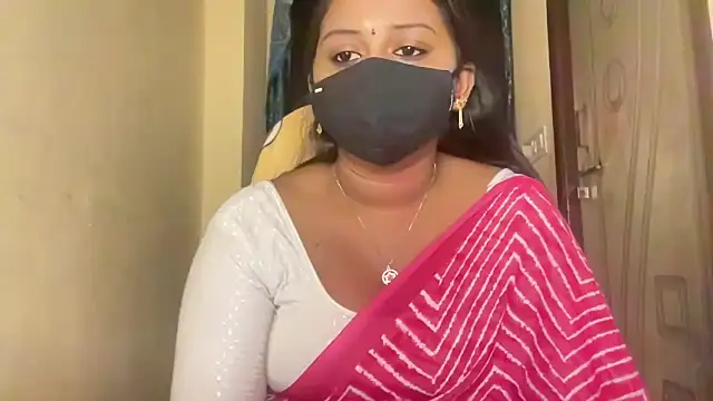 Snapshot of Pavani-Sexy chatting on March 3, 2026, 6:36 pm Pavani-Sexy online show from March 3, 2026, 6:36 pm