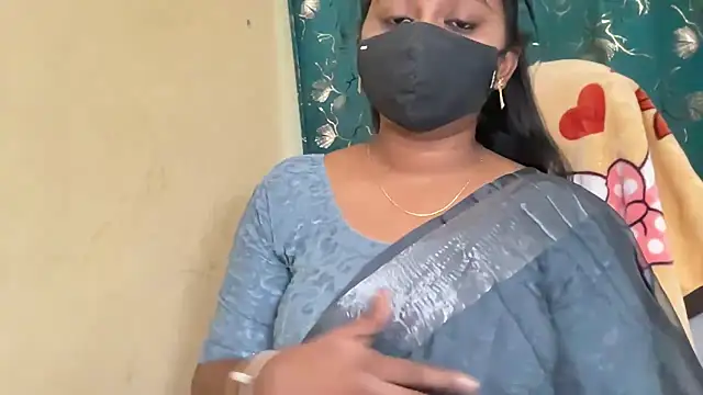 Pavani-Sexy online show from May 25, 2026, 7:25 am